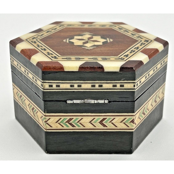 Vintage Spanish Laguna Wooden Inlay Trinket Box SKU U195 - Picture 6 of 7